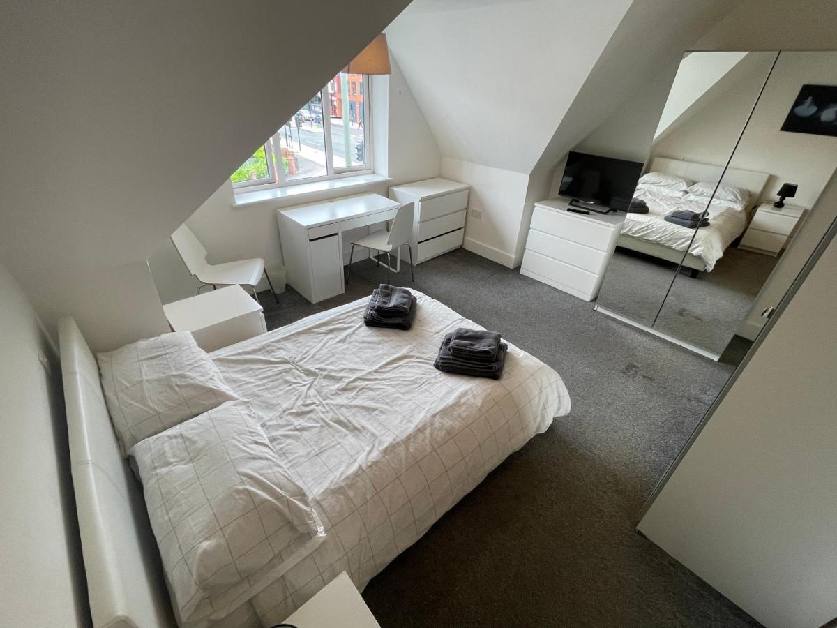 2 Bedroom 2 Bathroom Apartment 8 Including Free Parking Bromley Exterior foto