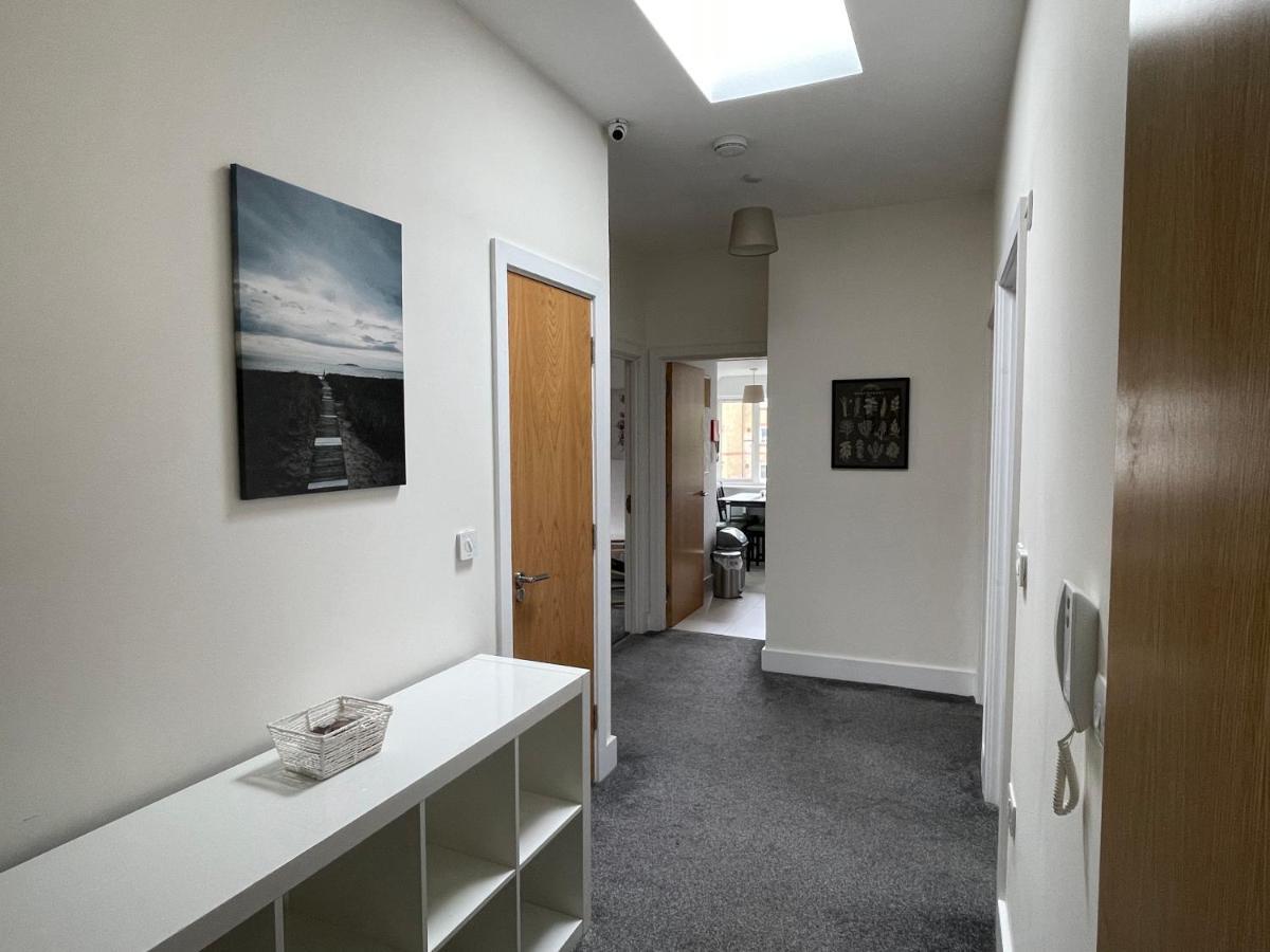2 Bedroom 2 Bathroom Apartment 8 Including Free Parking Bromley Exterior foto
